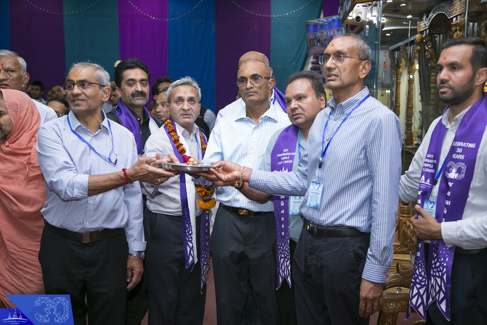 ©1987-2017 SKS Swaminarayan Temple East London